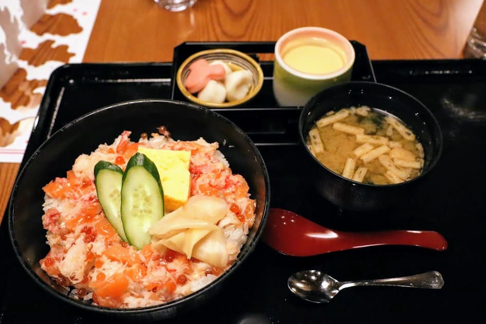 Crab meat and Ikuro with Rice | Restaurant Hokusai | Tokyo Dsineyland