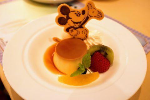 Pudding Child Plate at Empire Grill in Disney Ambassador Hotel
