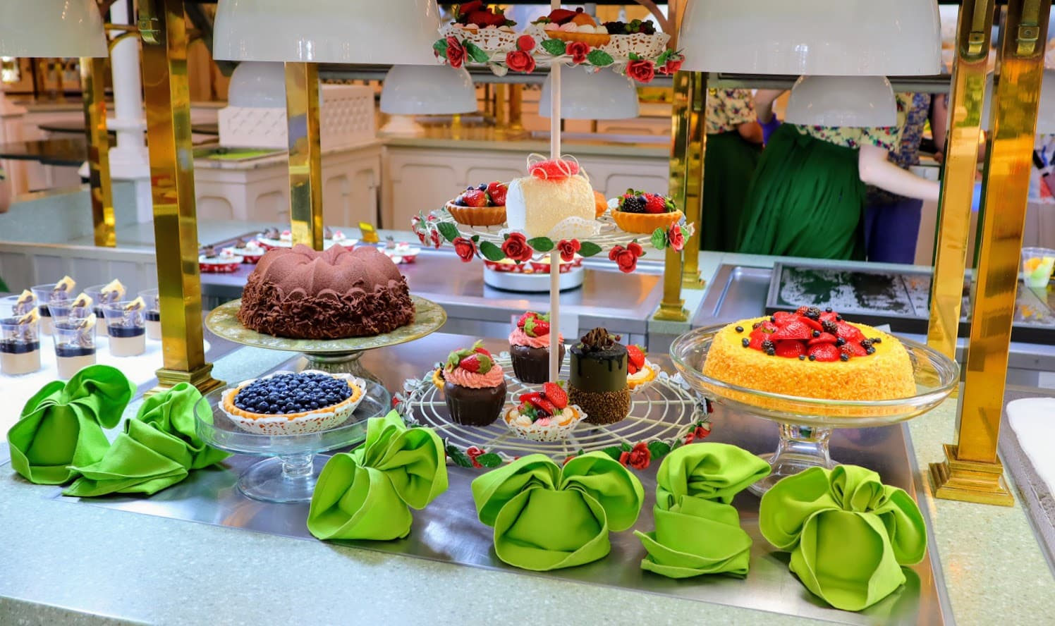 The Sweets Time Selection in Crystal Palace Restaurant