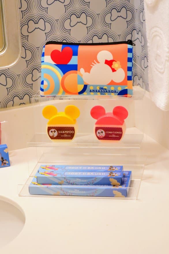 Amenities at Minnie Mouse Room