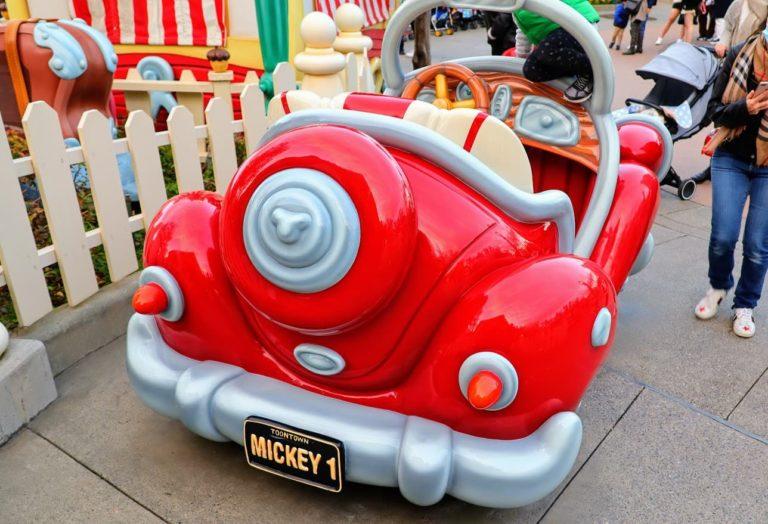 8 Hidden Mickey Quiz in Toontown, Tokyo Disneyland | itasmallworld.fun