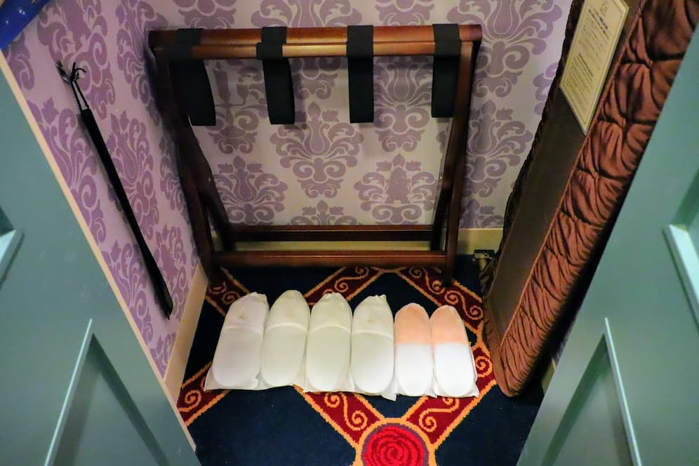 Indoor slippers, Beauty and the Beast Room, Tokyo Disneyland Hotel