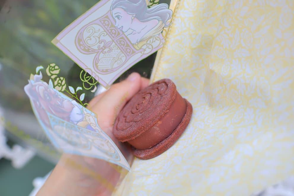 Caramel Ganache Cookie Sand, Sadaharu AOKI, Tokyo Disneyland, Beauty and the Beast