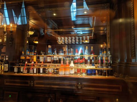 Cocktails at Teddy Roosevelt Lounge, Tokyo DisneySea