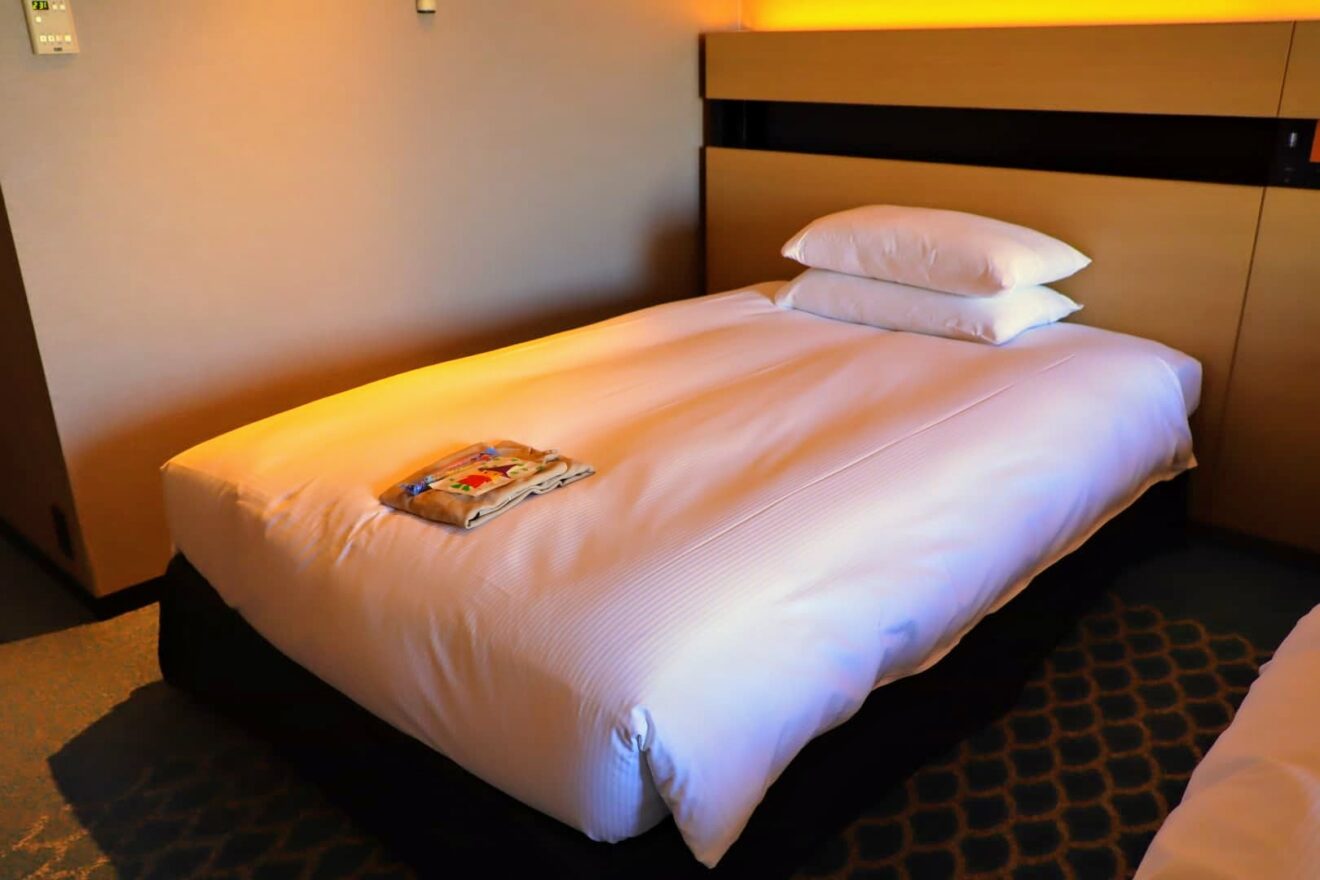 Bed in Hilton room, Hilton Tokyo Bay, Tokyo Disney Resort, Maihama