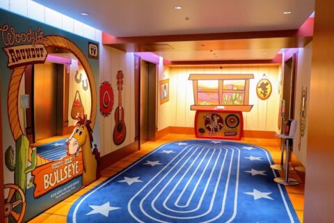 Tokyo Disney Resort Toy Story Hotel elevator (Woody)